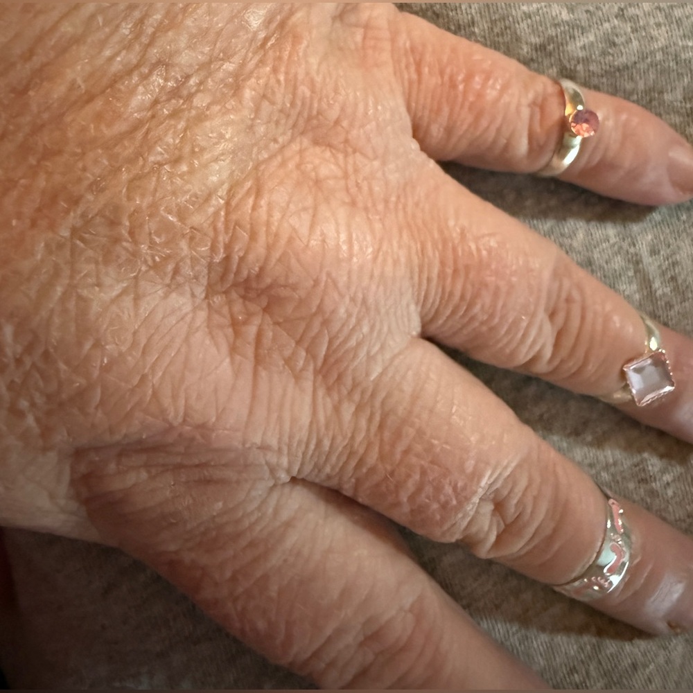 Silver and Pink Knuckle Ring SetNWT - Picture 6 of 6